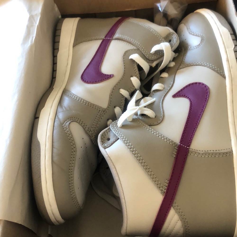@2spock. Women’s dunks